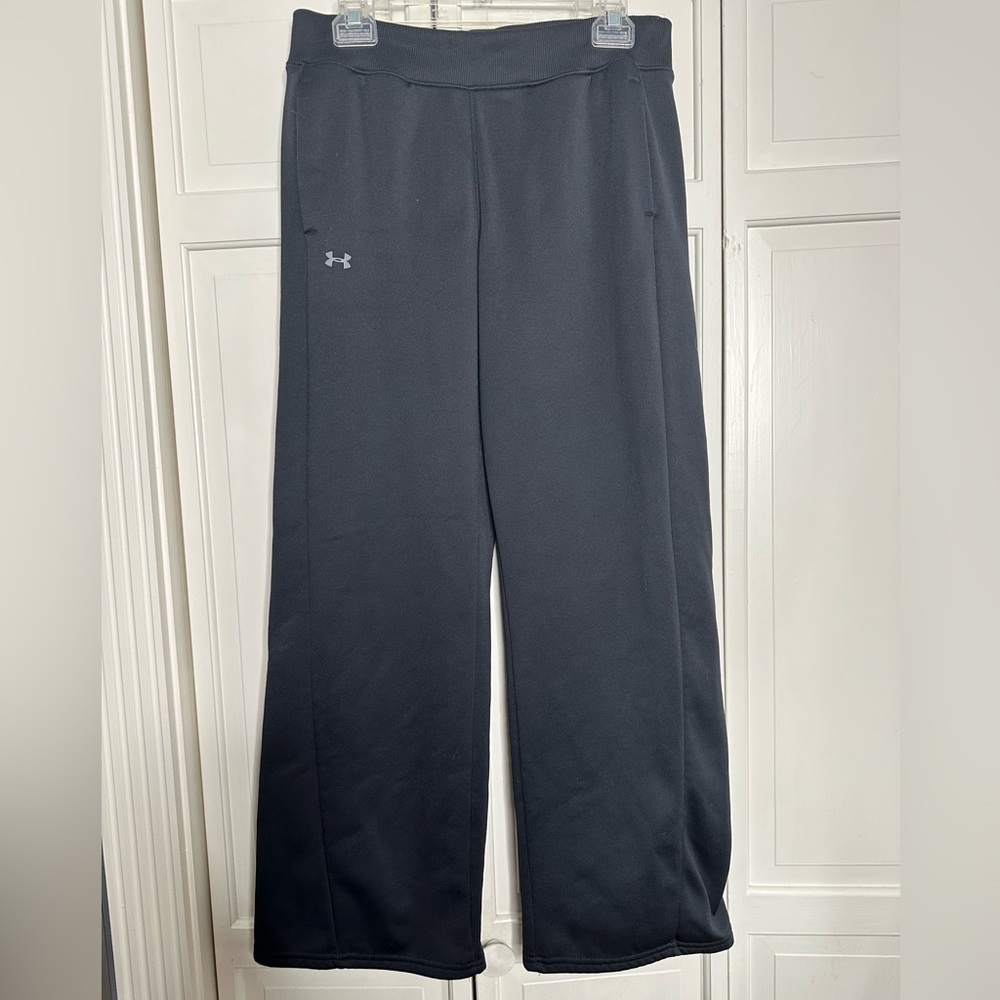 Under Armor black wide leg fleece lined pants  size medium